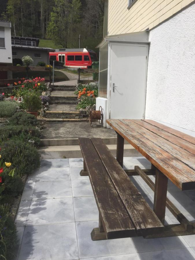 Ferienwohnung Nid d'abeilles Tramelan Exterior foto
